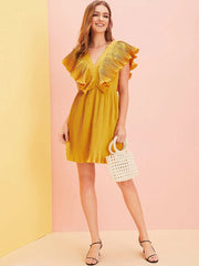 Solid Color V-neck Backless Pleated Casual Dress