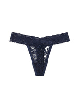 Plus Size Women Lace Solid Color Thong Low Rise Underwear