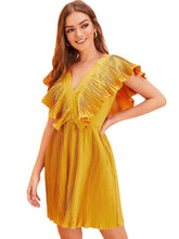 Solid Color V-neck Backless Pleated Casual Dress