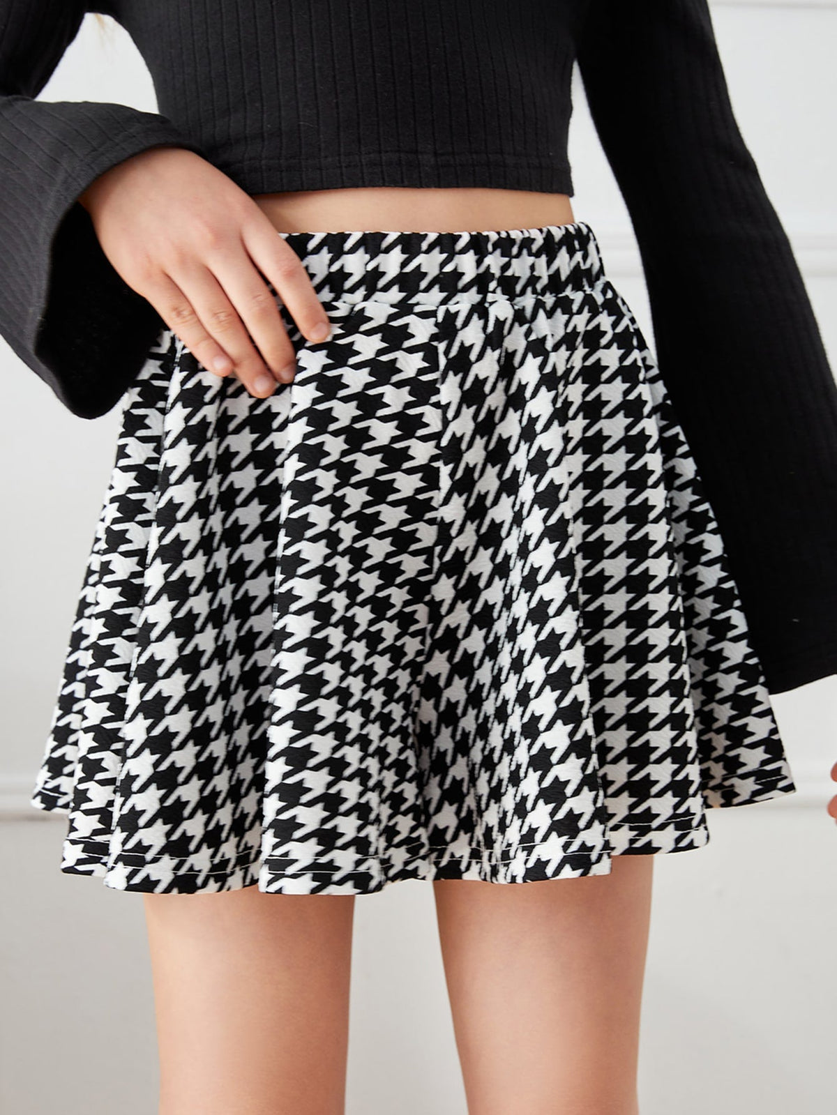 Tween Girl Casual Houndstooth Wide Leg Shorts - High Waist, Elastic, Slight Stretch