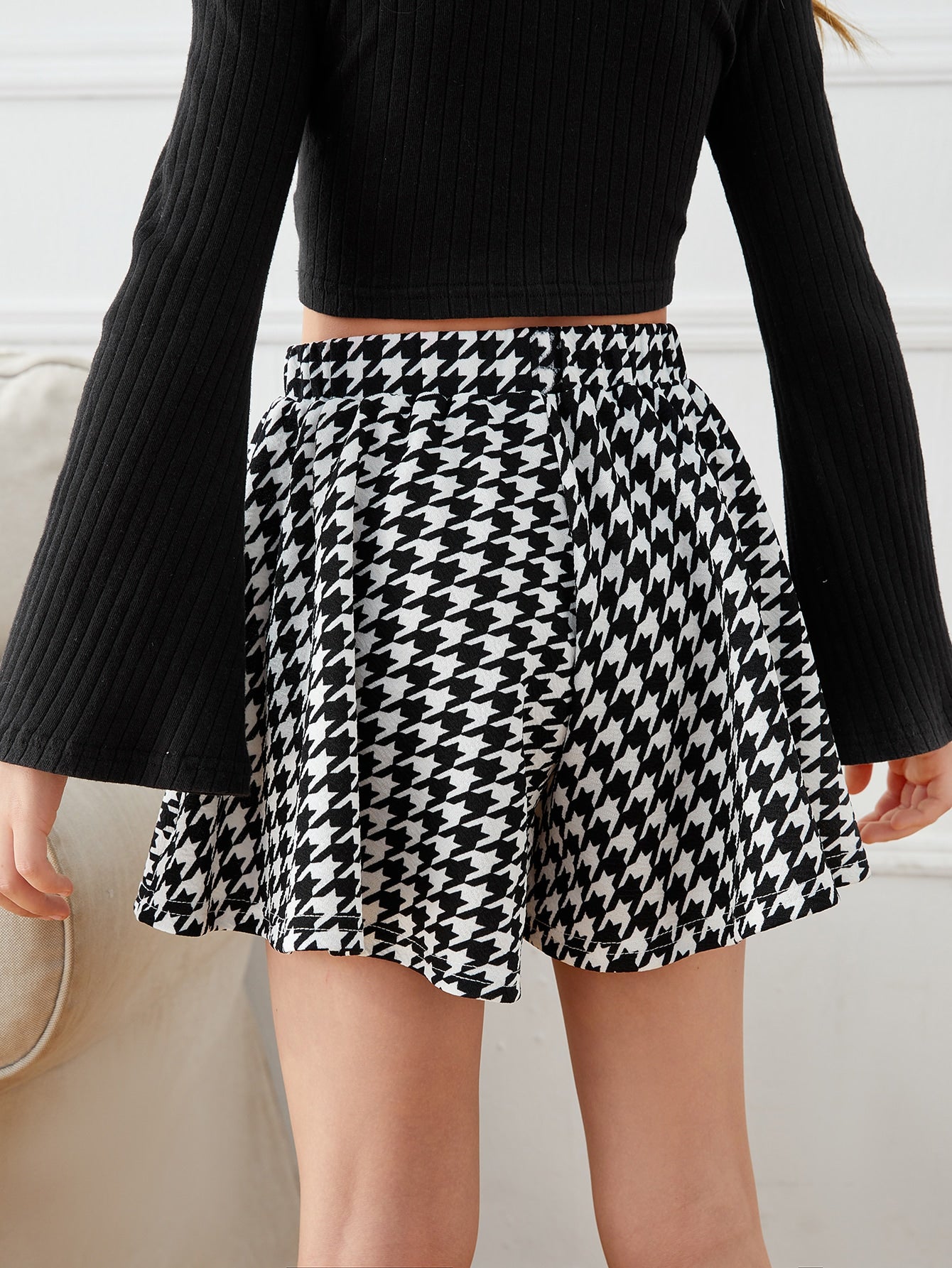 Tween Girl Casual Houndstooth Wide Leg Shorts - High Waist, Elastic, Slight Stretch