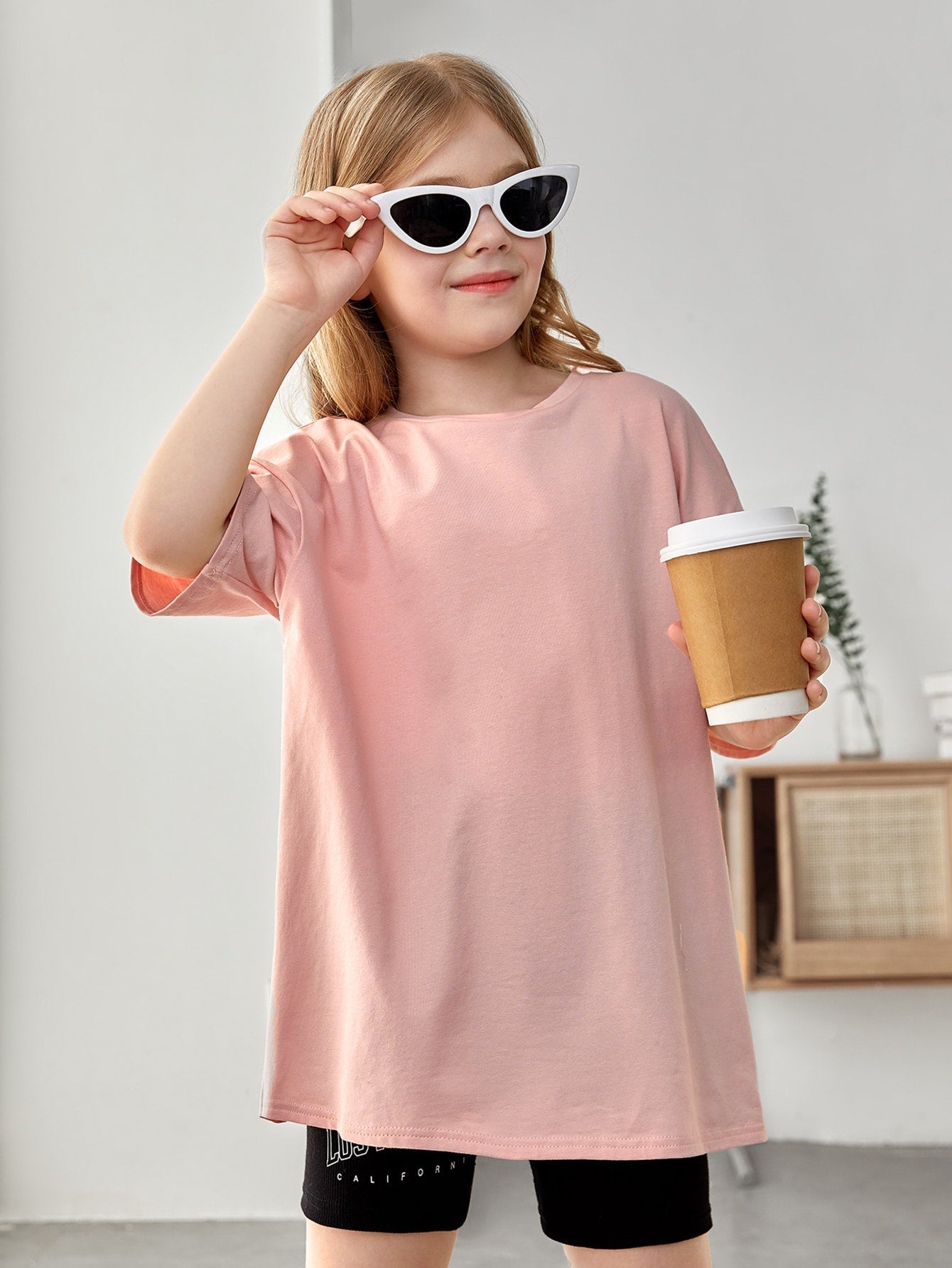 Tween Girl Oversized Casual T-Shirt with Flower & Letter Design - Drop Shoulder, Round Neck