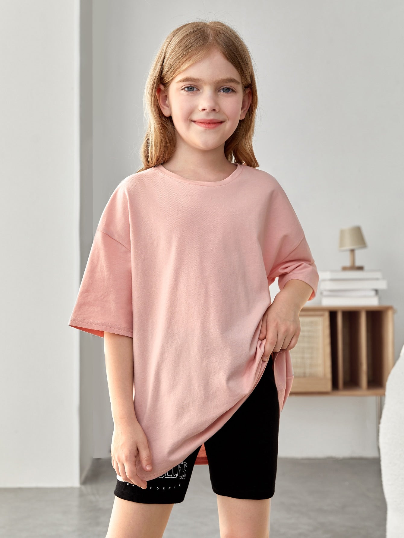 Tween Girl Oversized Casual T-Shirt with Flower & Letter Design - Drop Shoulder, Round Neck