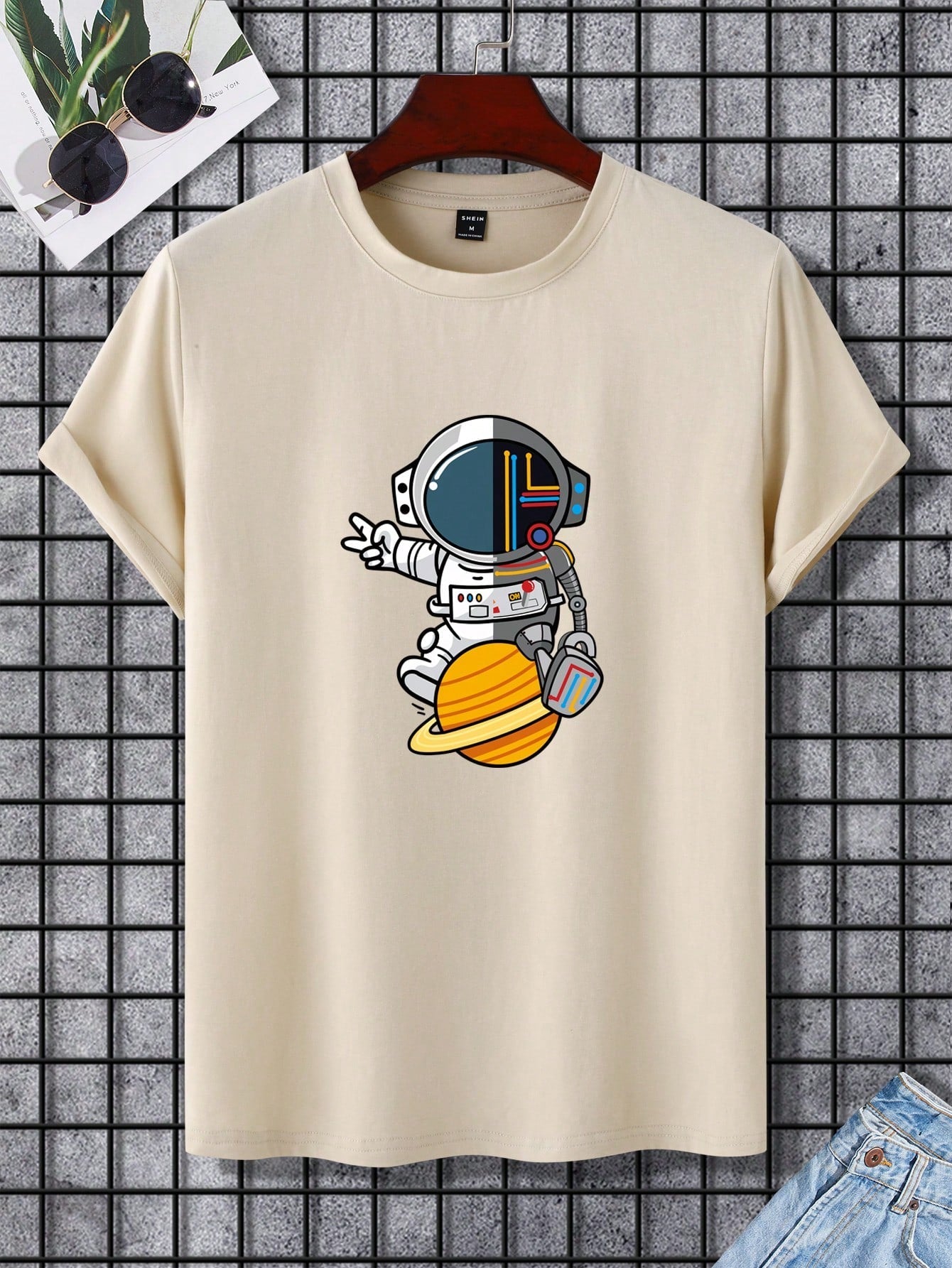 Men's Casual Cotton Astronaut Print Tee - Short Sleeve, Round Neck, Slight Stretch