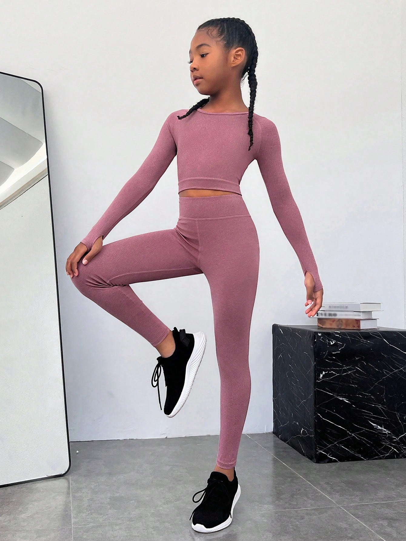 Tween Girl Long Sleeve Top & Pants Sportswear Set - Slim Fit, High Waist, Cut Out Design