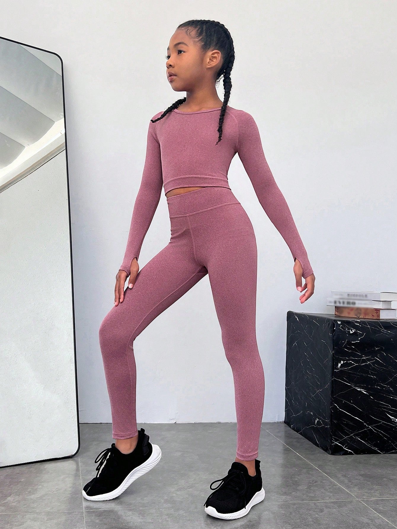 Tween Girl Long Sleeve Top & Pants Sportswear Set - Slim Fit, High Waist, Cut Out Design