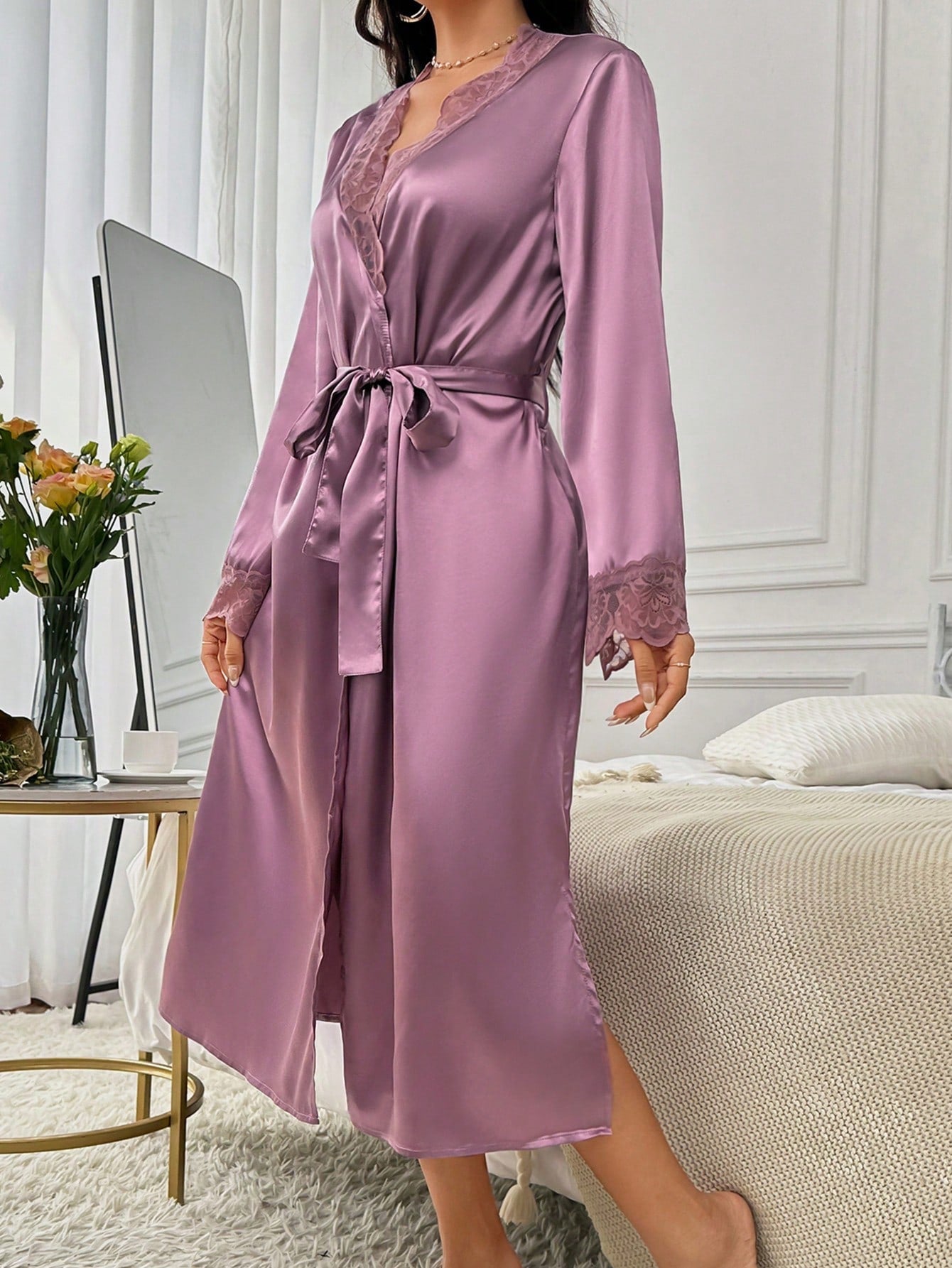 Ladies' Lace-trimmed Robe