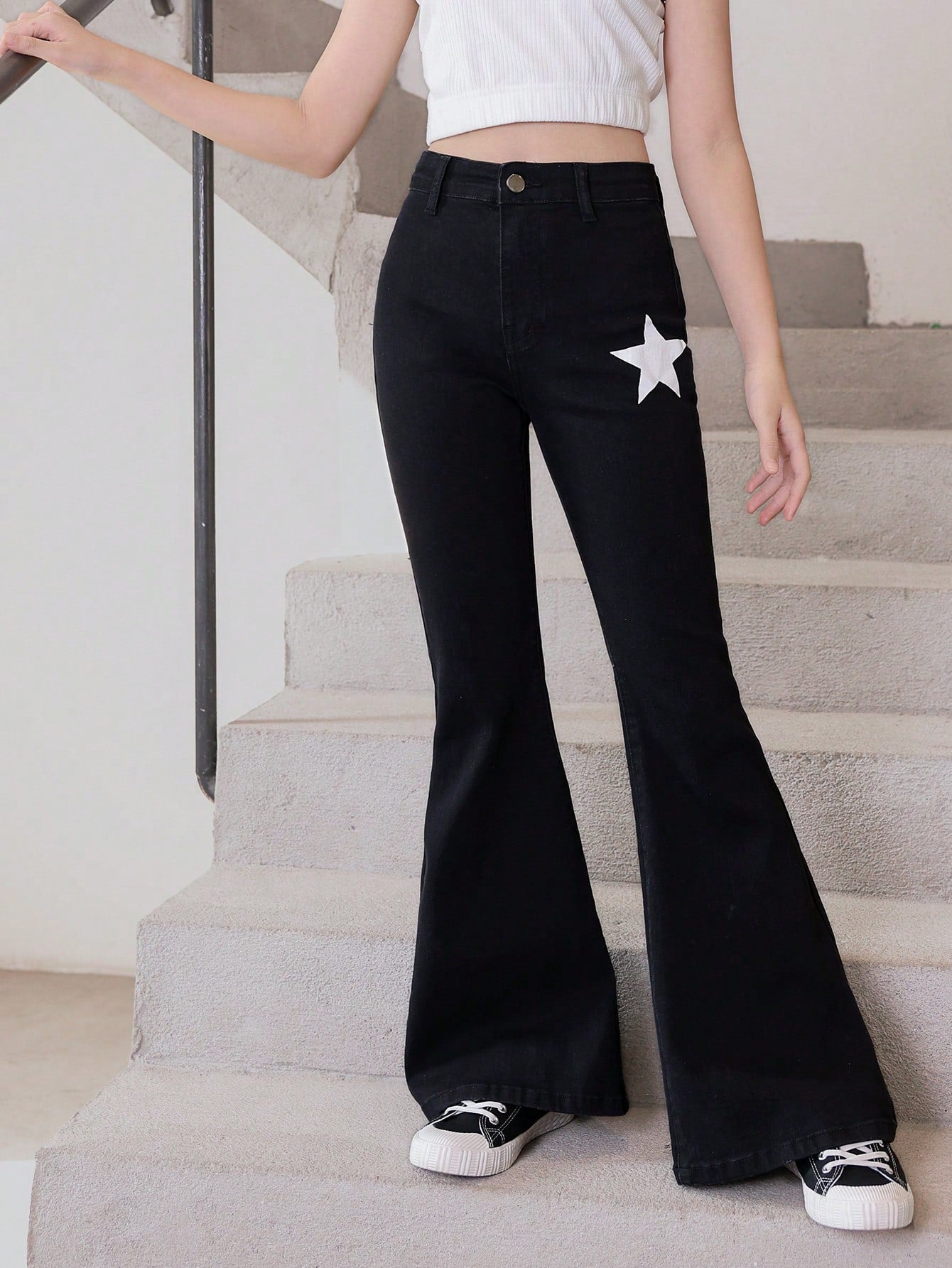 Tween Girl Fashionable Star Pattern Washed Denim Bell-Bottoms - Slimming, Flare Leg, Zipper Fly