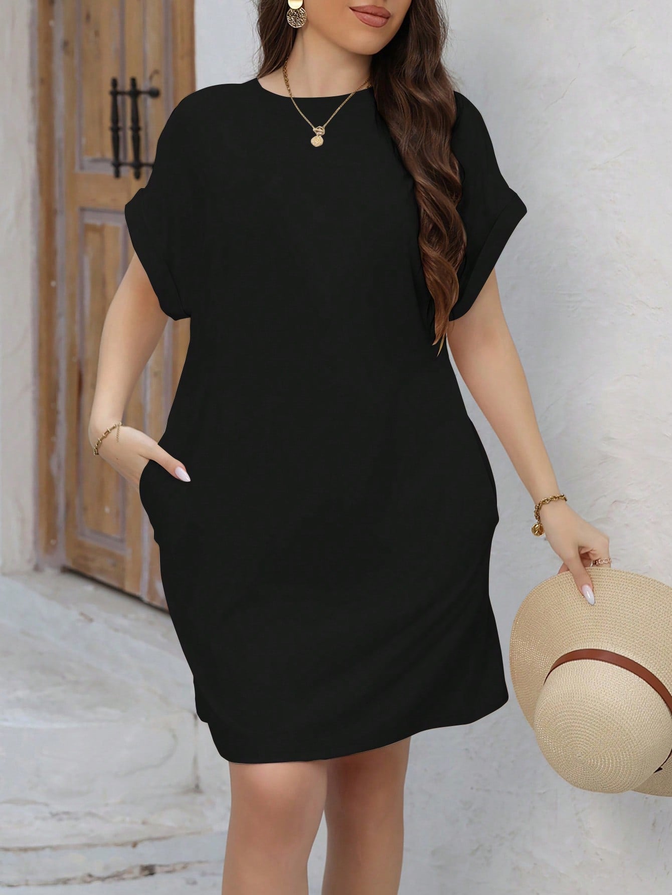 Plus Size Casual Batwing Sleeve Dress with Pockets - Short, Loose Fit, Round Neck