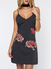 Flower Embroidery Black Sleeveless V-neck Halter Mini Dress With Chocker