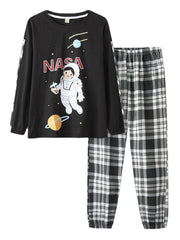 Women Girl Astronaut Print Round Neck Cotton Cuffed Pajamas Sets With Plaid Pants