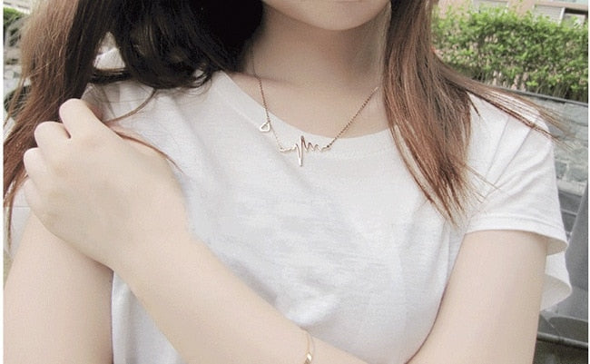 Ecg Necklace Love Shaped Titanium Steel Heartbeat Lockbone Chain Heart Pendant Necklace Female Retro Necklace Jewelry Accessories - Sheseelady