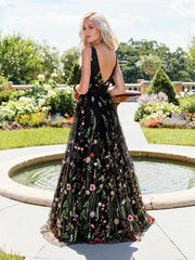 Sexy Black Bohemian Style V-Neck Backless Tulle Embroidery Evening Gowns