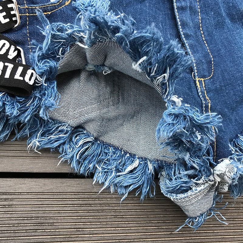 Vintage Sexy Women's Low Rise Denim Booty Shorts With Bandage & Tassel