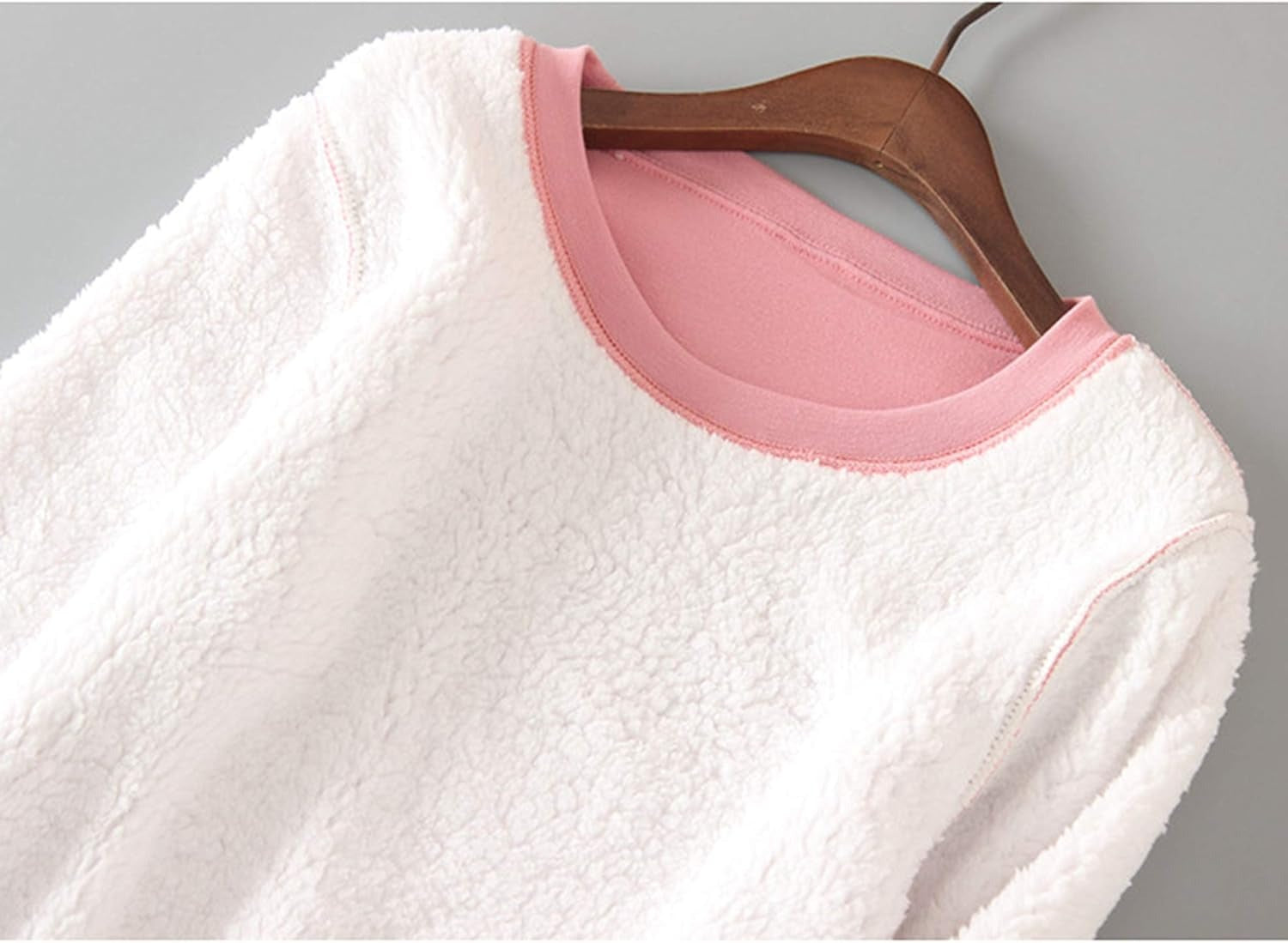 Women's Sherpa-Lined Fleece Sweatshirt - Cozy Crewneck Pullover for Lounge & Sport