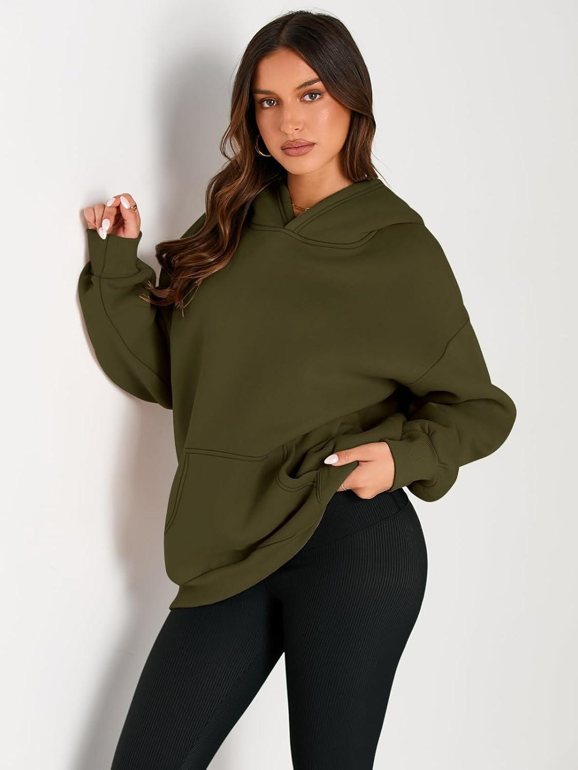 Women’s Oversized Fleece Hoodie – Cozy Pullover Sweatshirt with Pocket for Fall & Winter