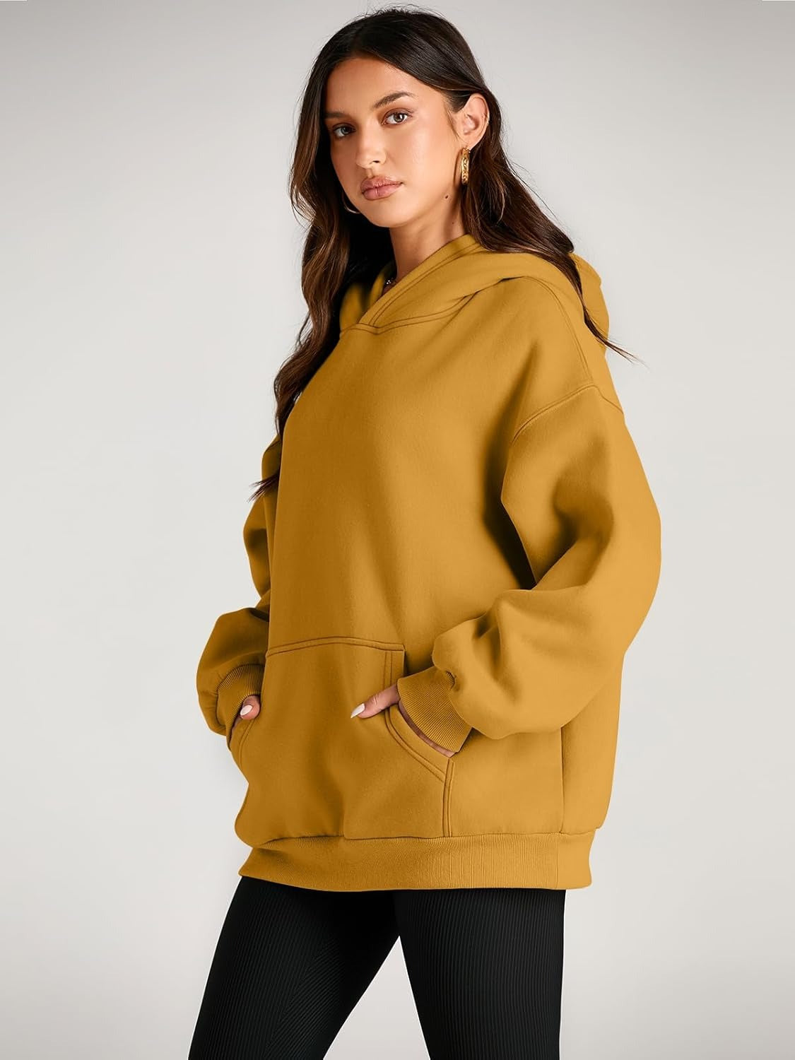 Women’s Oversized Fleece Hoodie – Cozy Pullover Sweatshirt with Pocket for Fall & Winter