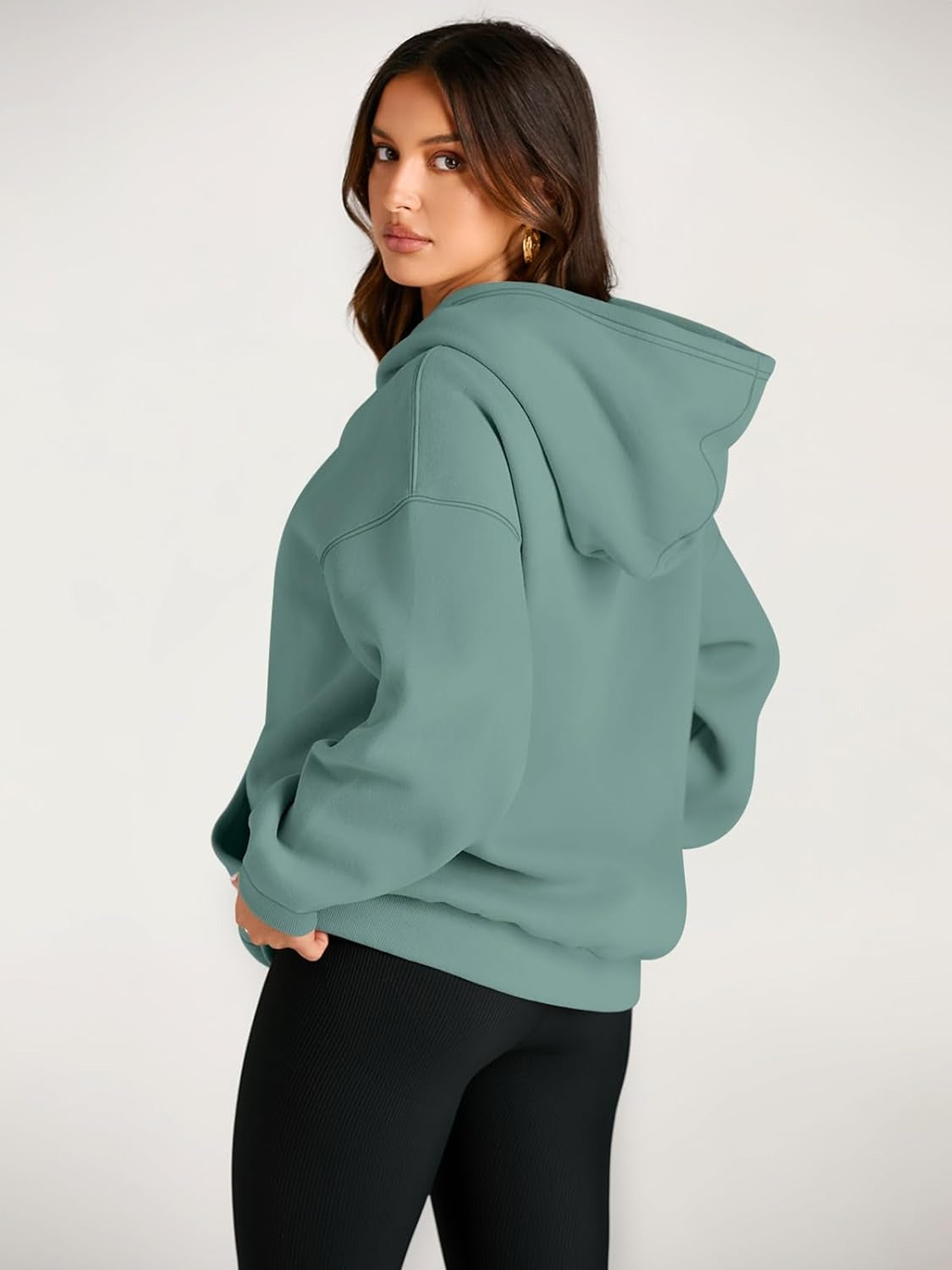 Women’s Oversized Fleece Hoodie – Cozy Pullover Sweatshirt with Pocket for Fall & Winter