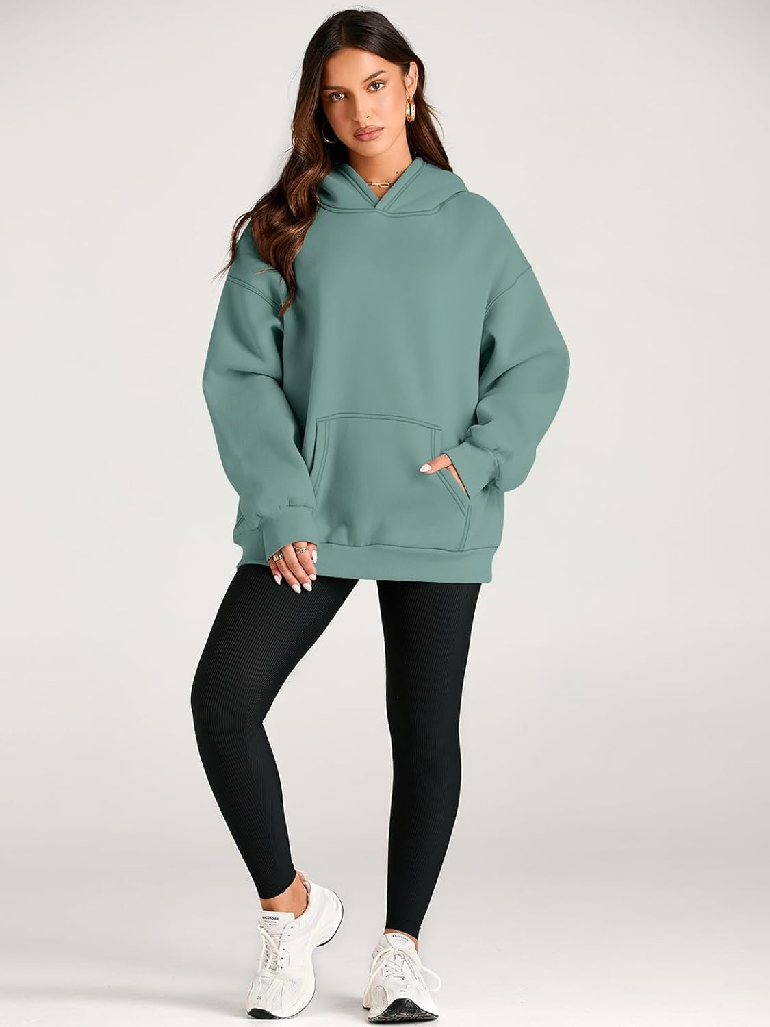Women’s Oversized Fleece Hoodie – Cozy Pullover Sweatshirt with Pocket for Fall & Winter