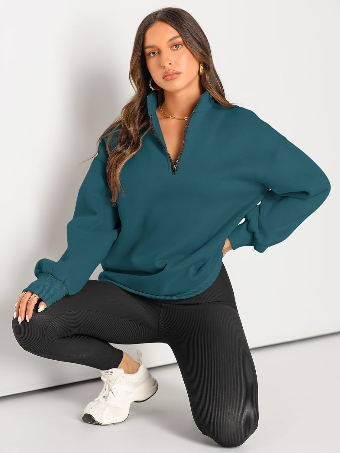 Women’s Oversized Half-Zip Pullover – Cozy Fleece Hoodie with Drop Shoulder & Quarter-Zip Design – Casual Fall and Winter Sweatshirt