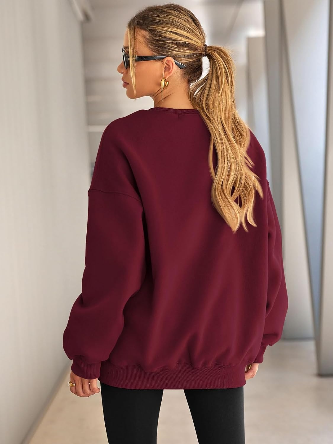Women's Oversized Fleece Sweatshirt - Fall/Winter Casual Crewneck Pullover Top