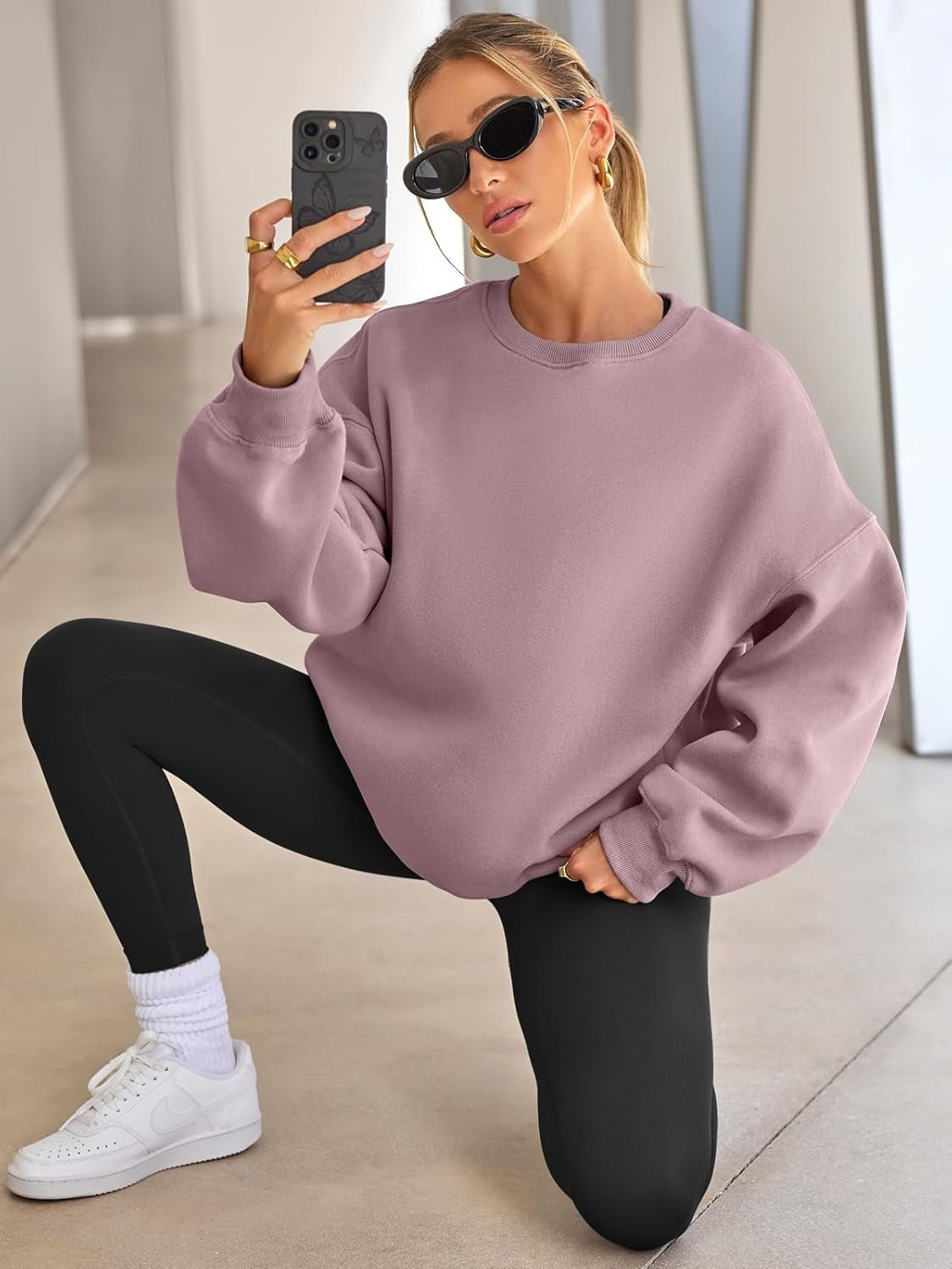 Women's Oversized Fleece Sweatshirt - Fall/Winter Casual Crewneck Pullover Top