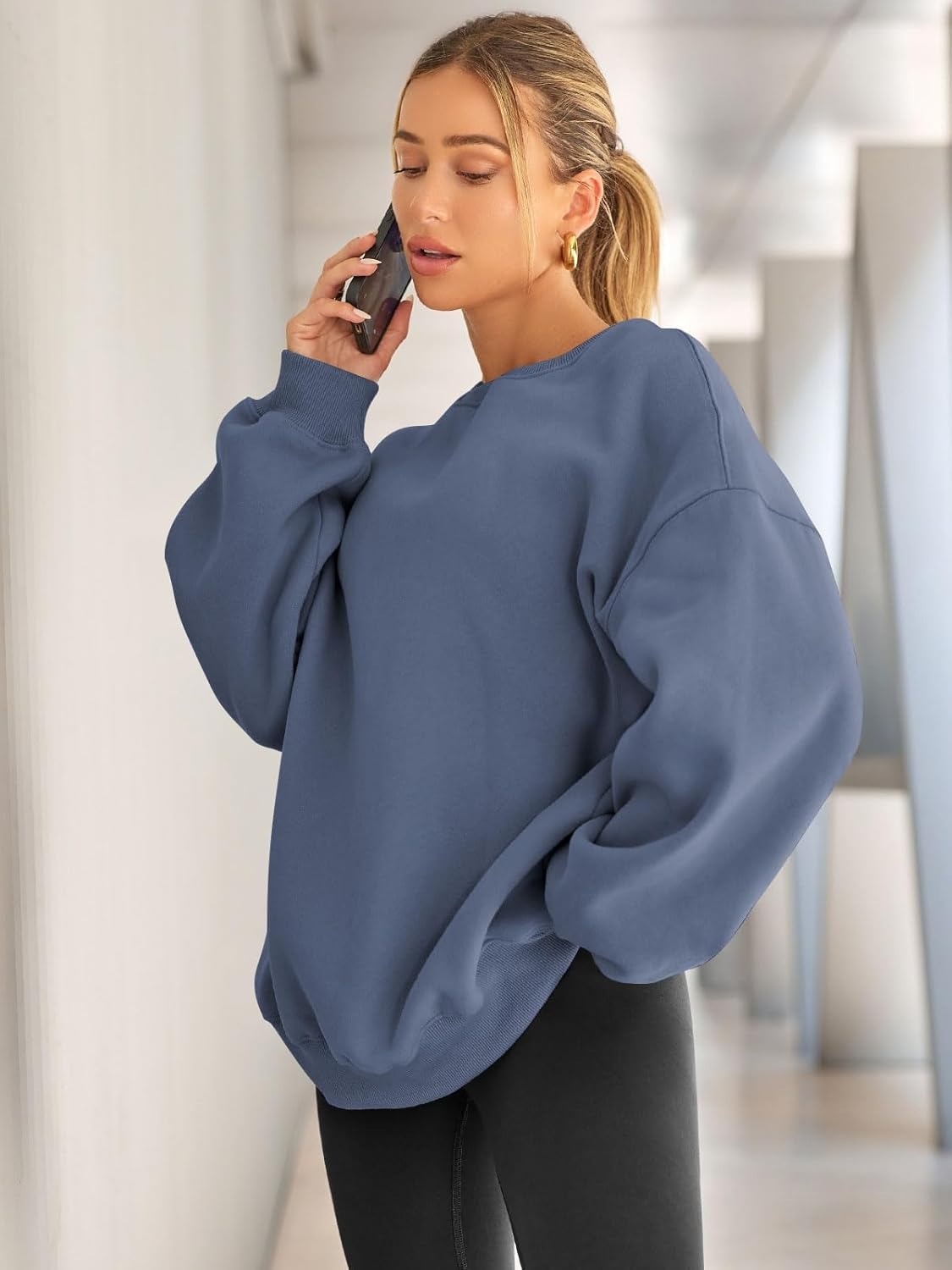 Women's Oversized Fleece Sweatshirt - Fall/Winter Casual Crewneck Pullover Top
