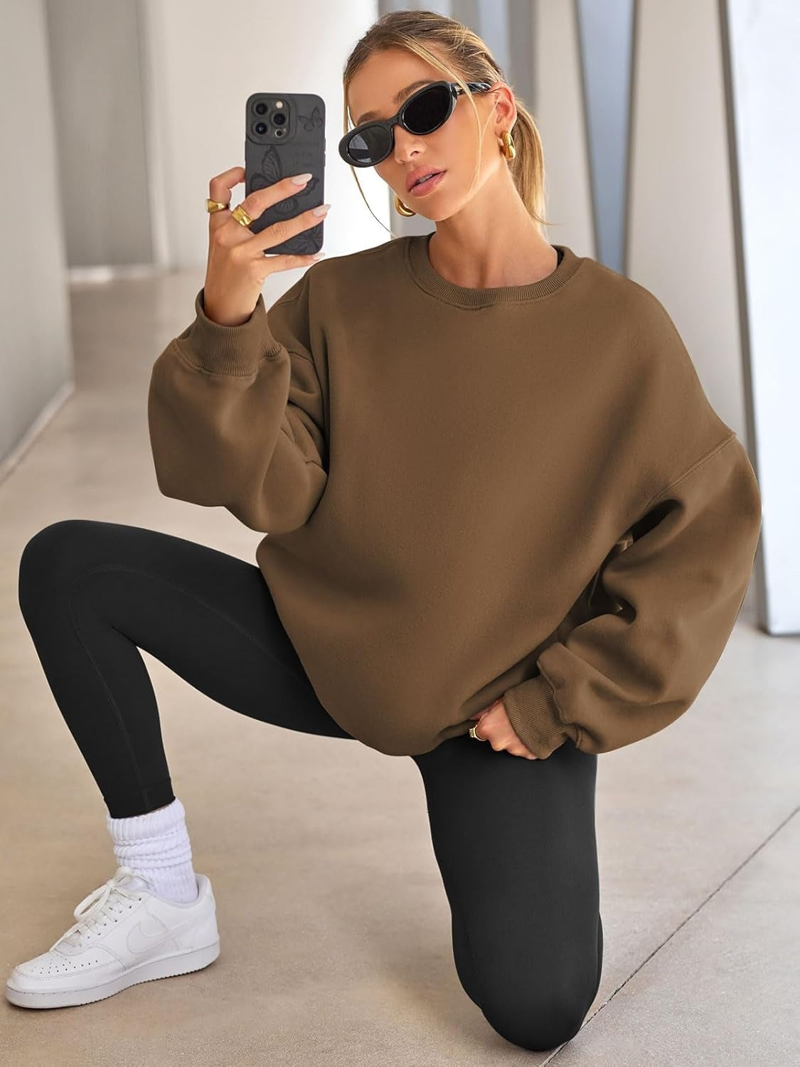 Women's Oversized Fleece Sweatshirt - Fall/Winter Casual Crewneck Pullover Top