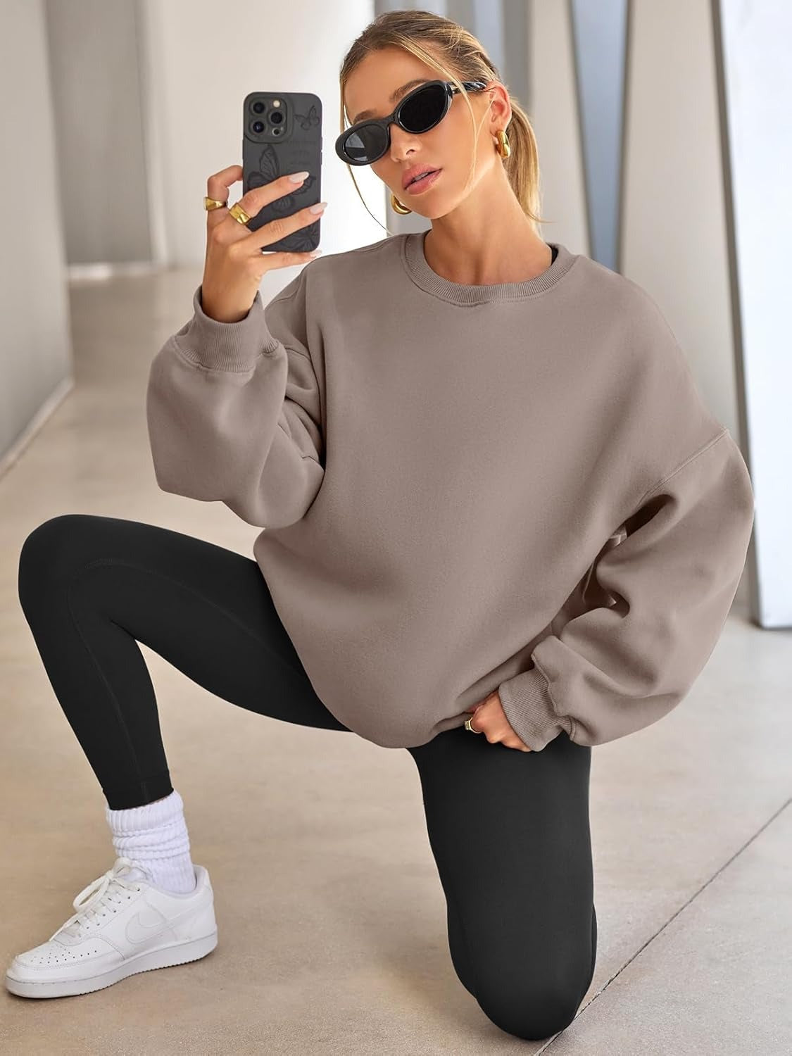 Women's Oversized Fleece Sweatshirt - Fall/Winter Casual Crewneck Pullover Top