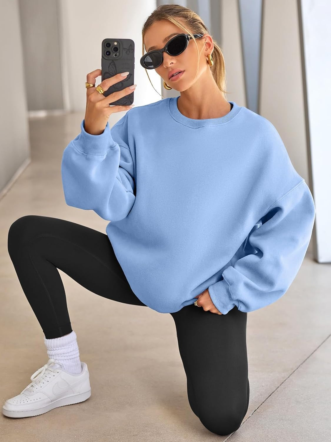 Women's Oversized Fleece Sweatshirt - Fall/Winter Casual Crewneck Pullover Top