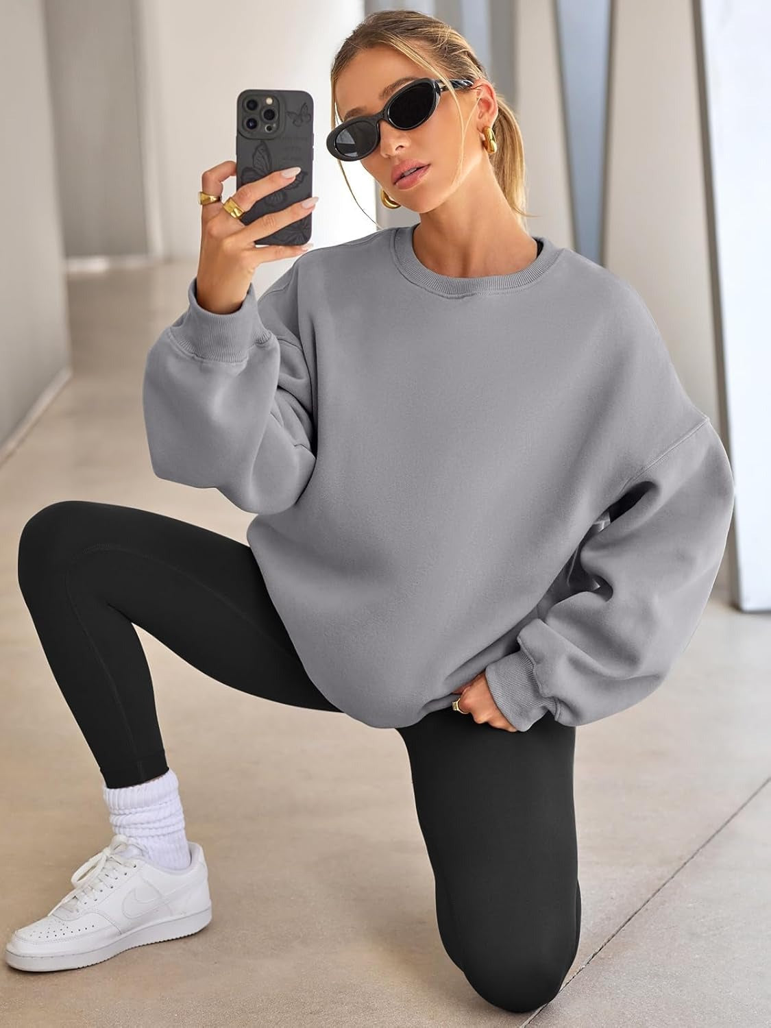 Women's Oversized Fleece Sweatshirt - Fall/Winter Casual Crewneck Pullover Top