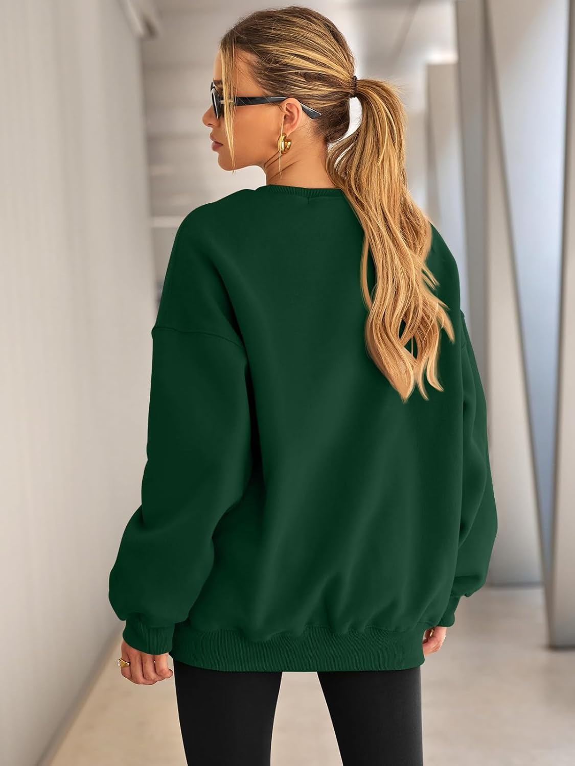 Women's Oversized Fleece Sweatshirt - Fall/Winter Casual Crewneck Pullover Top