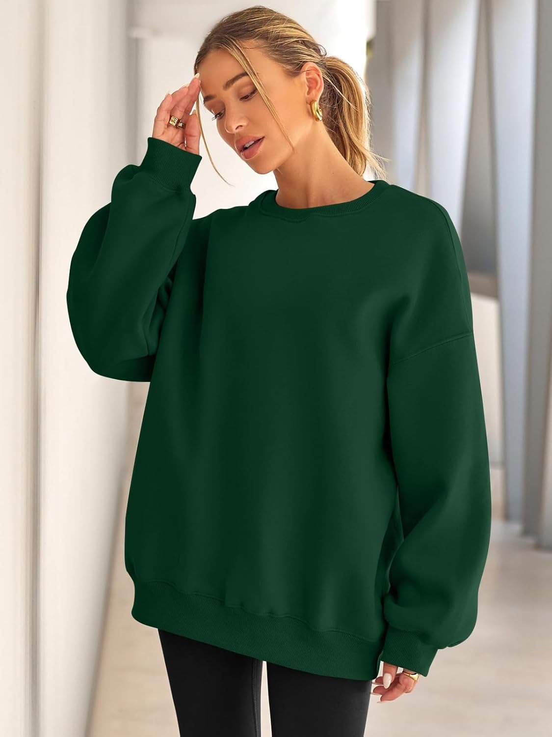 Women's Oversized Fleece Sweatshirt - Fall/Winter Casual Crewneck Pullover Top