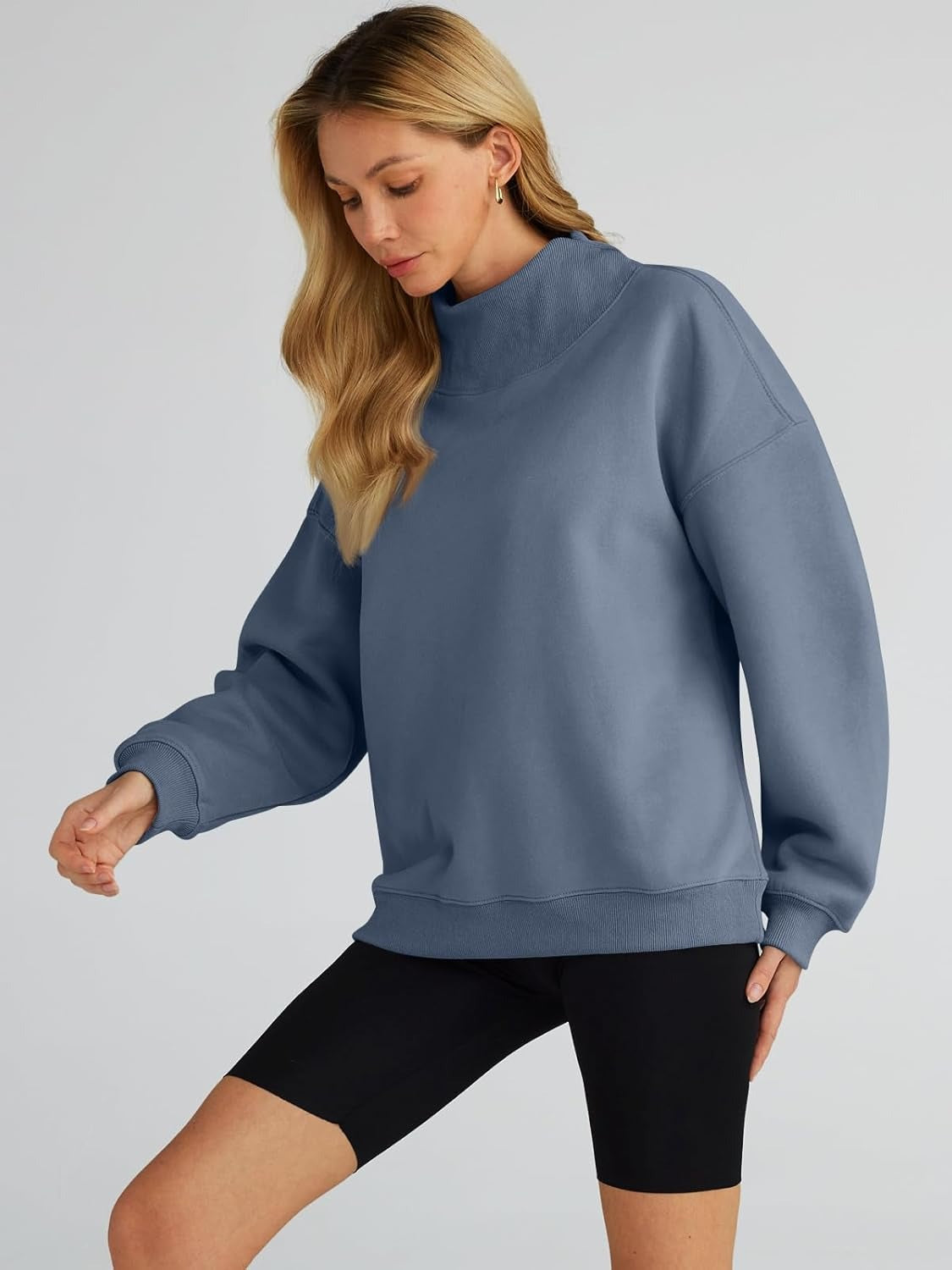 Women's Turtleneck Sweatshirt - Oversized Drop Shoulder Pullover with Fleece Lining