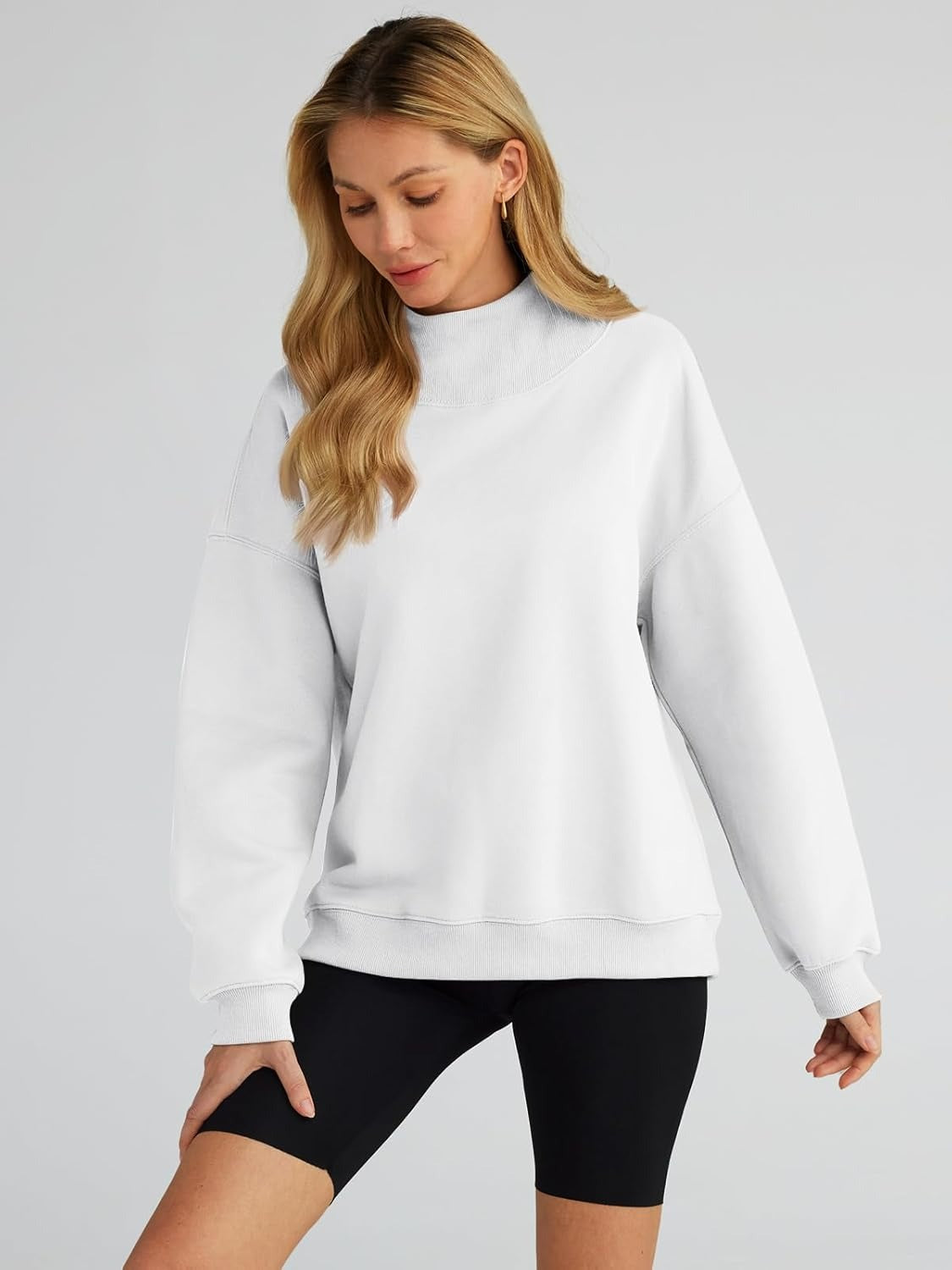 Women's Turtleneck Sweatshirt - Oversized Drop Shoulder Pullover with Fleece Lining