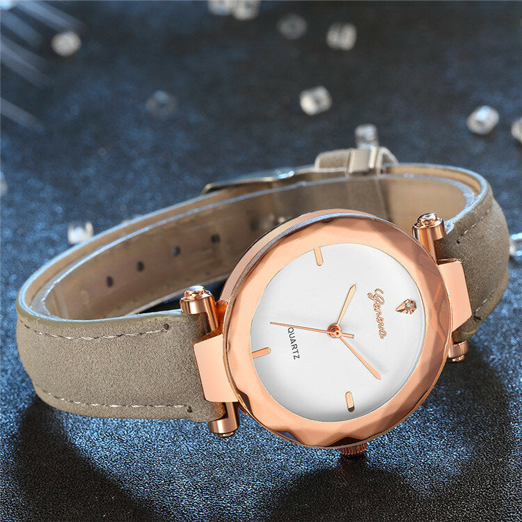 Leather Strap Simple Dial Design Metal Case Women Watch Ladies Dress Quarta Watch