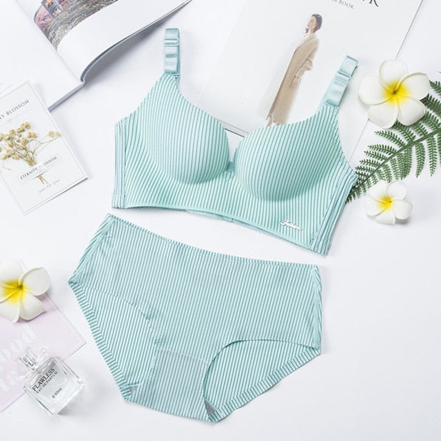 High End Brand Romantic Temptation Bra Set Women Striped Underwear Push Up Seamless Lingerie Female Sets 90C