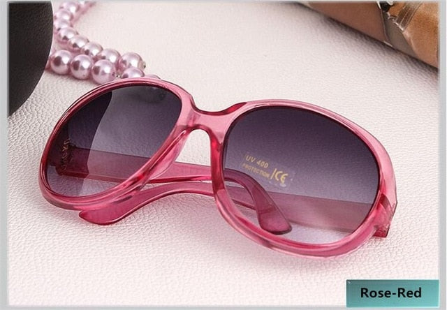 Trendy Classic Oval Shape Plastic Frame Sunglasses For Women
