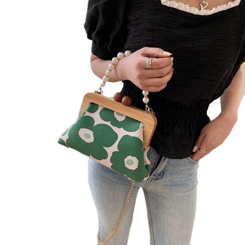 Luxury Fashionable Women's Shoulder Bags With Wooden Border