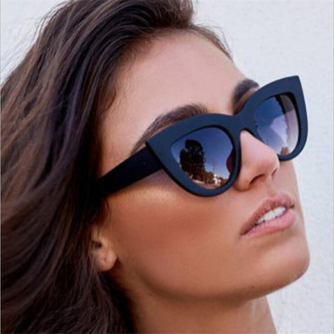 Nouveau Cat Eye femmes lunettes de soleil teinté couleur lentille hommes Vintage en forme de lunettes de soleil femme lunettes bleu lunettes de soleil marque designer