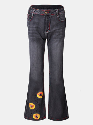 Women Flower Embroidered Pockets Regular Fit Casual Distressed Jeans