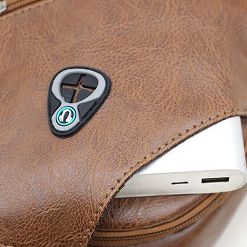 Men's Retro PU Leather Business Chest Bag with USB Charging