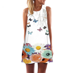 ノースリーブの自由奔放に生きるビーチの女性の花柄ミニ夏のドレス