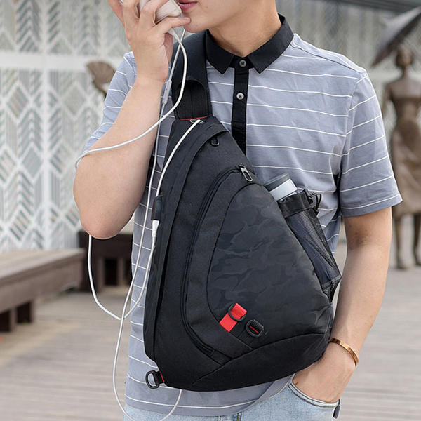 Men's Camouflage Chest Bag with USB Port - Large Capacity Outdoor Crossbody