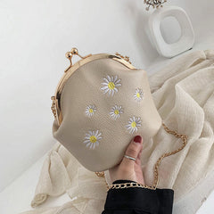 Women Daisy Embroidery Chains Hasp Crossbody Bag Shoulder