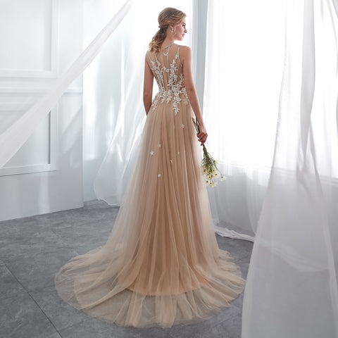 Elegant Appliques Sleeveless O-neck A-line See-through Lace Maxi Evening Gowns