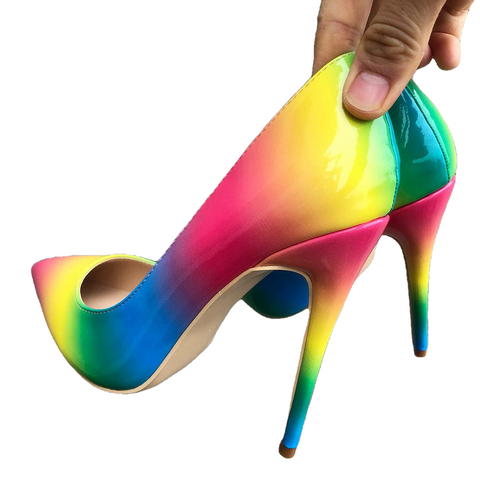Arco-íris colorido couro envernizado feminino sexy salto alto salto alto, sapatos de festa femininos com bico fino