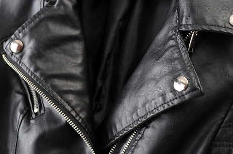 新しいファッション女性スムーズオートバイの偽のレザージャケットレディースロングスリーブ冬のバイカーストリートウェアブラックピンクコート