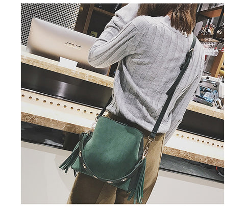 Vintage Female Zipper Leather Bucket Bag With Tassel For Daily Use