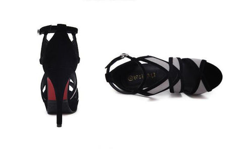 Nouvelles sandales de femmes de bouche de poisson d'été couleur de lutte à hauts talons sexy creux de courroie fâché sauvage orteil exposé parfait avec la femelle de chaussures